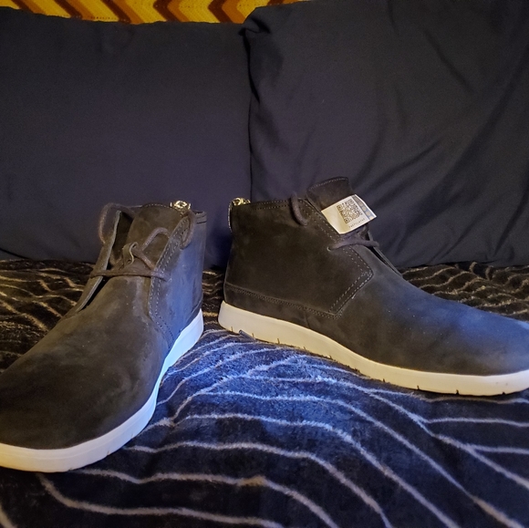 UGG Mens black suede main image 4